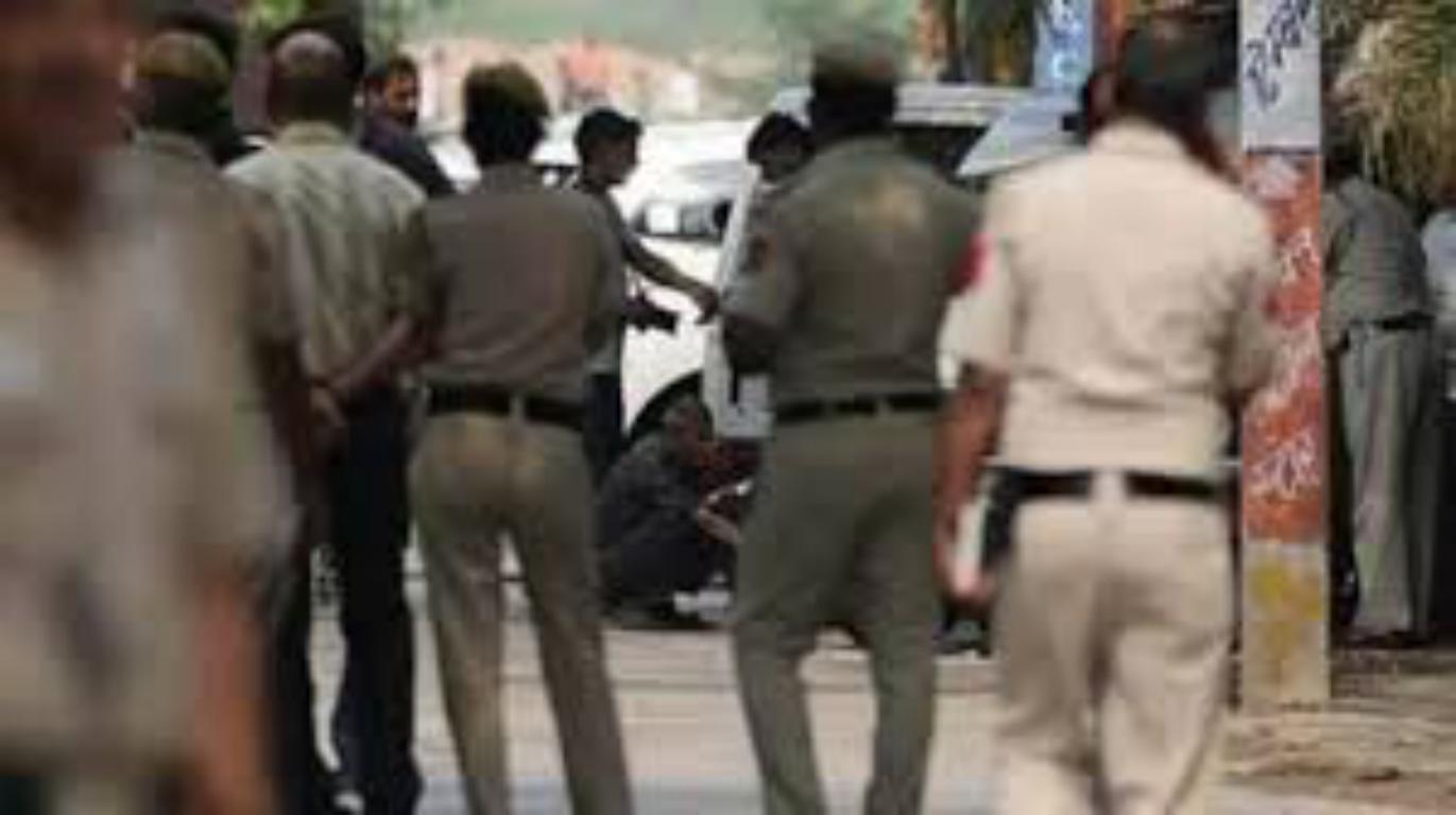 कोतवाली में सात हिंदू और सात मुस्लिम नेताओं के खिलाफ मुकदमा दर्ज किया गया