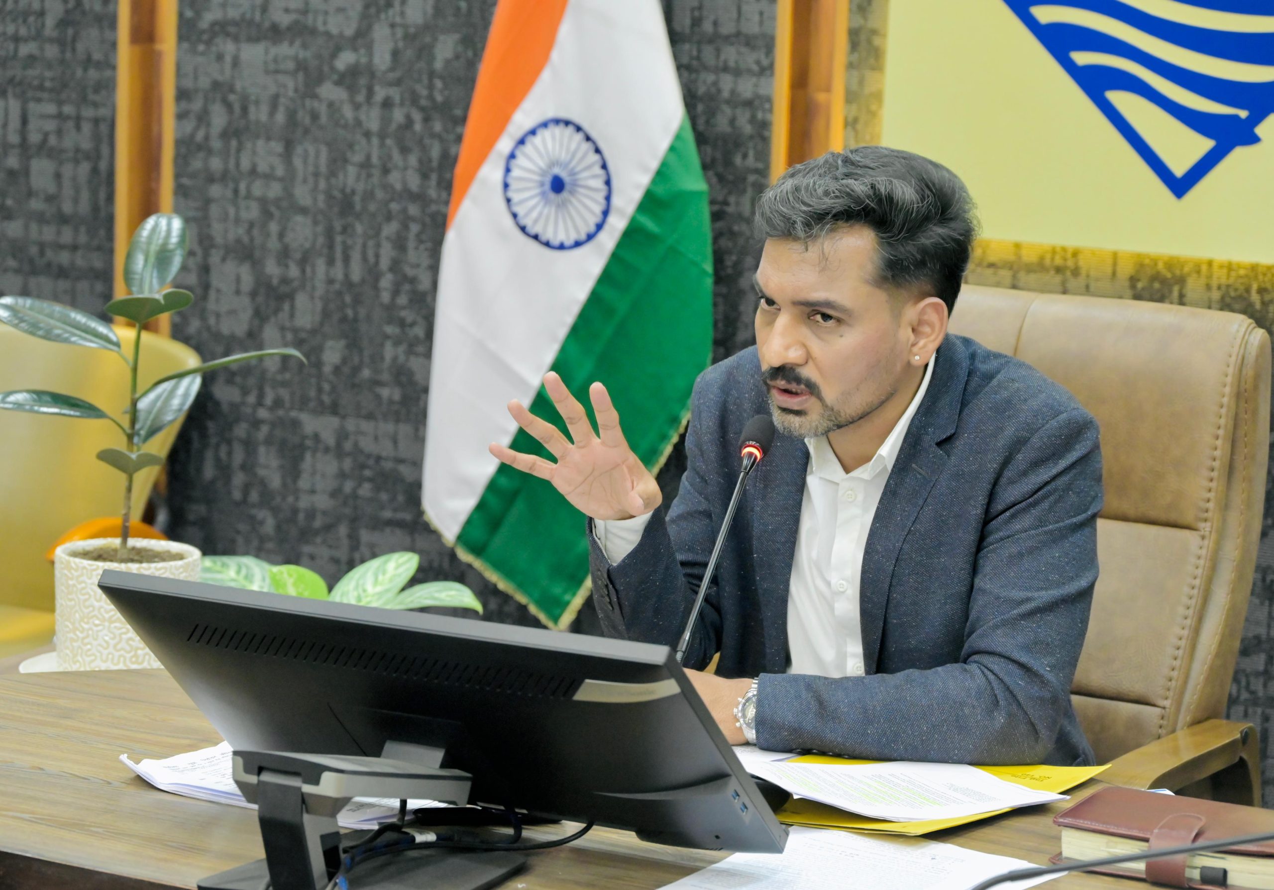 शिकायत मिलते ही डीएम का कडा एक्शन, बिना पंजीकरण चल रहा नशामुक्ति केंद्र सीज करने के आदेश*